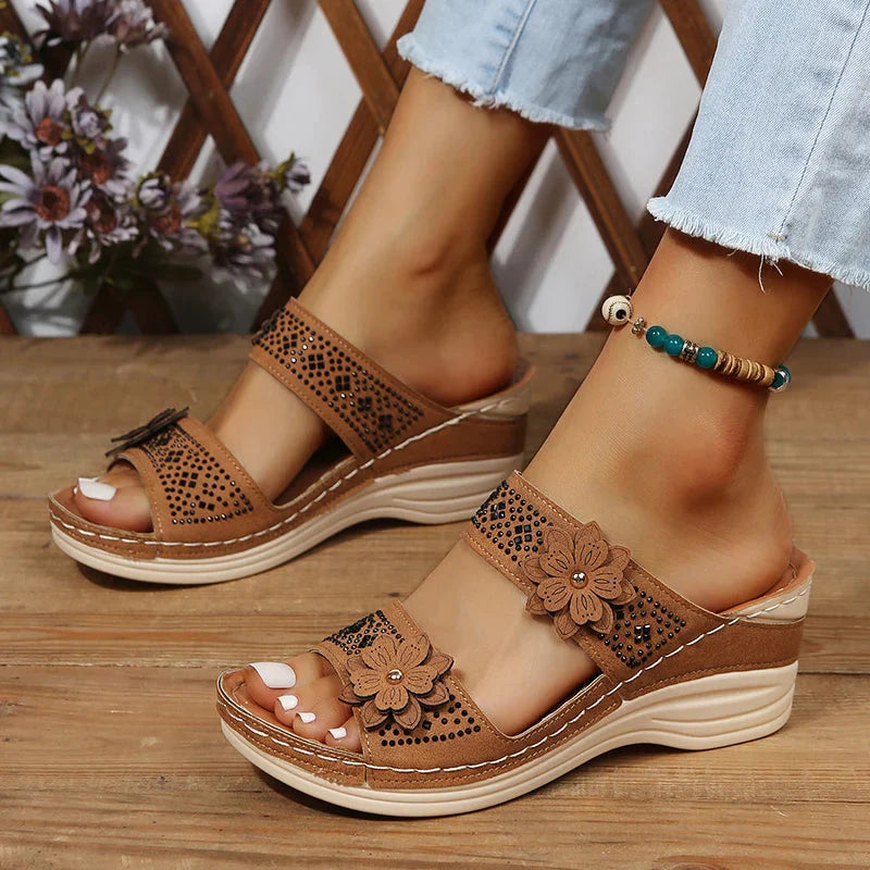 Melora - Bequeme orthopädische Keilsandalen