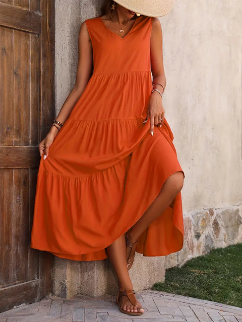 Aurinda - Ärmelloses Kleid mit gerafftem Saum und V-Ausschnitt