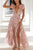 Rosetta - Elegantes Blumen-V-Ausschnitt-Kleid mit Rüschen und rückenfreiem Design sowie Schlitz für Damen