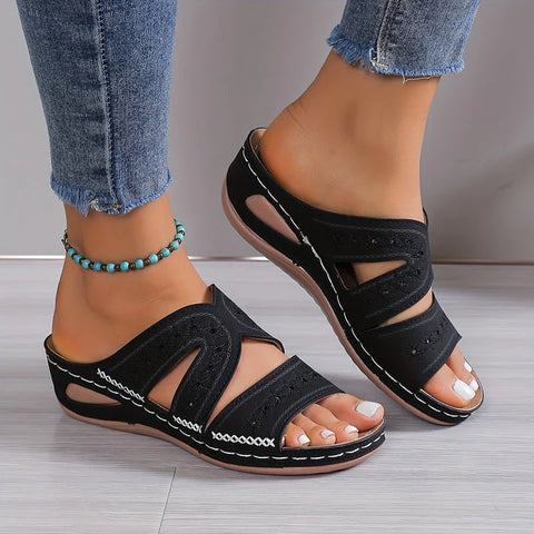 Elara - Bequeme orthopädische Keilsandalen