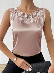 Elva - Elegante ärmellose Bluse aus Satin mit Spitzenbesatz