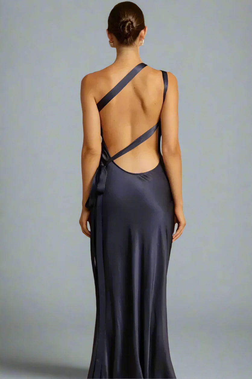 Maxine - Elegantes rückenfreies One Shoulder Kleid mit schrägem Kragen
