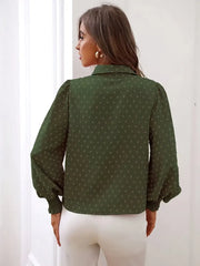 Evelina - Elegante Schweizer Pünktchen-Faltenbluse mit Laternenärmeln