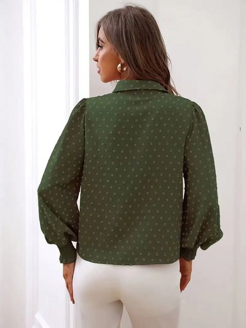 Evelina - Elegante Schweizer Pünktchen-Faltenbluse mit Laternenärmeln