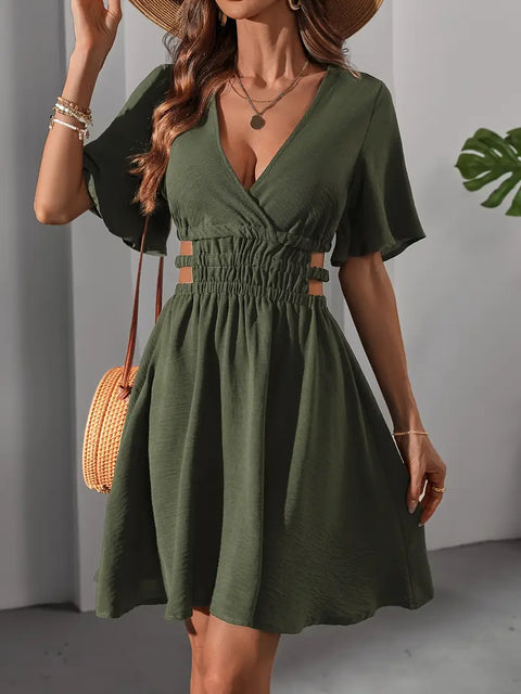 Loretta - Ausgeschnittene Taille Schmetterlingsärmel Kleid