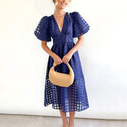 Alexandra - Midikleid aus quadratisch gemustertem Stoff mit Puffärmeln