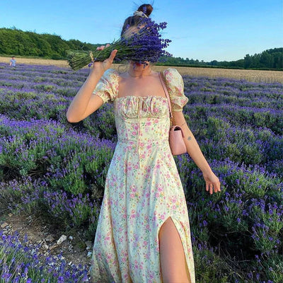 Aurelie - Feminines Blumenkleid mit Puffärmeln