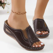 Myrta - Bequeme orthopädische Keilsandalen