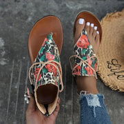 Adeliza - Trendige Kneifzangensandalen