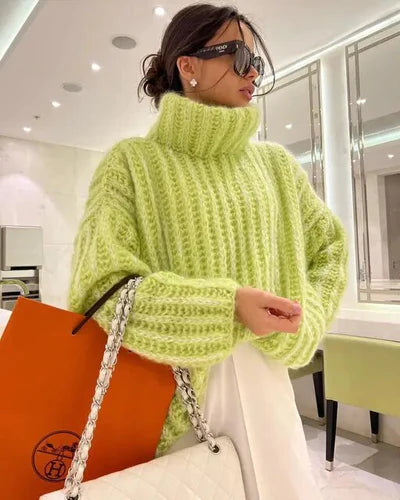 Alexandra - Flauschiger Rollkragenpullover